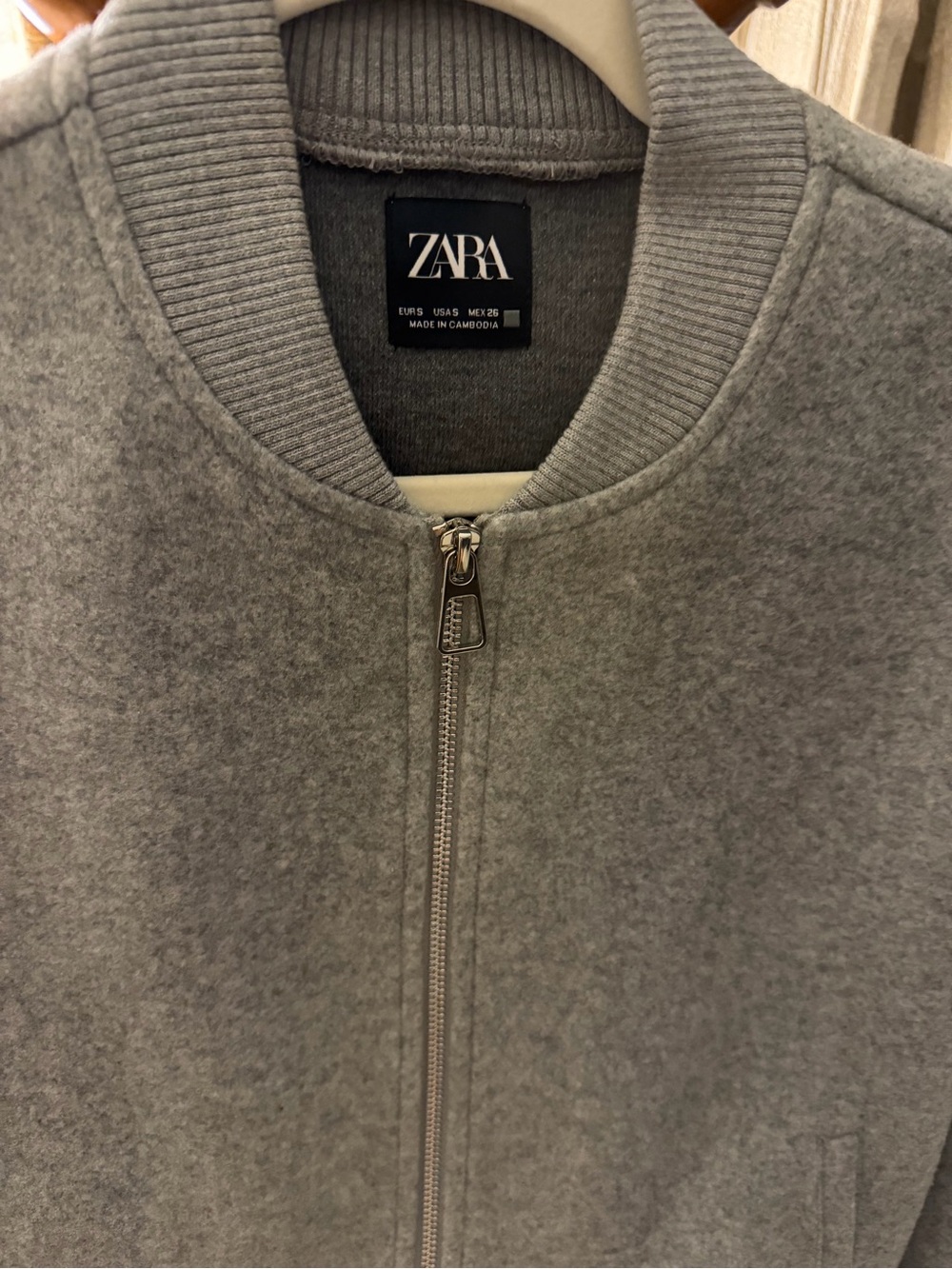 ZARA women’s size small Light Gray Zip-Up Sweater Jacket bomber